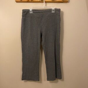 Women’s Gray GAP Capri Yoga Pants Leggings